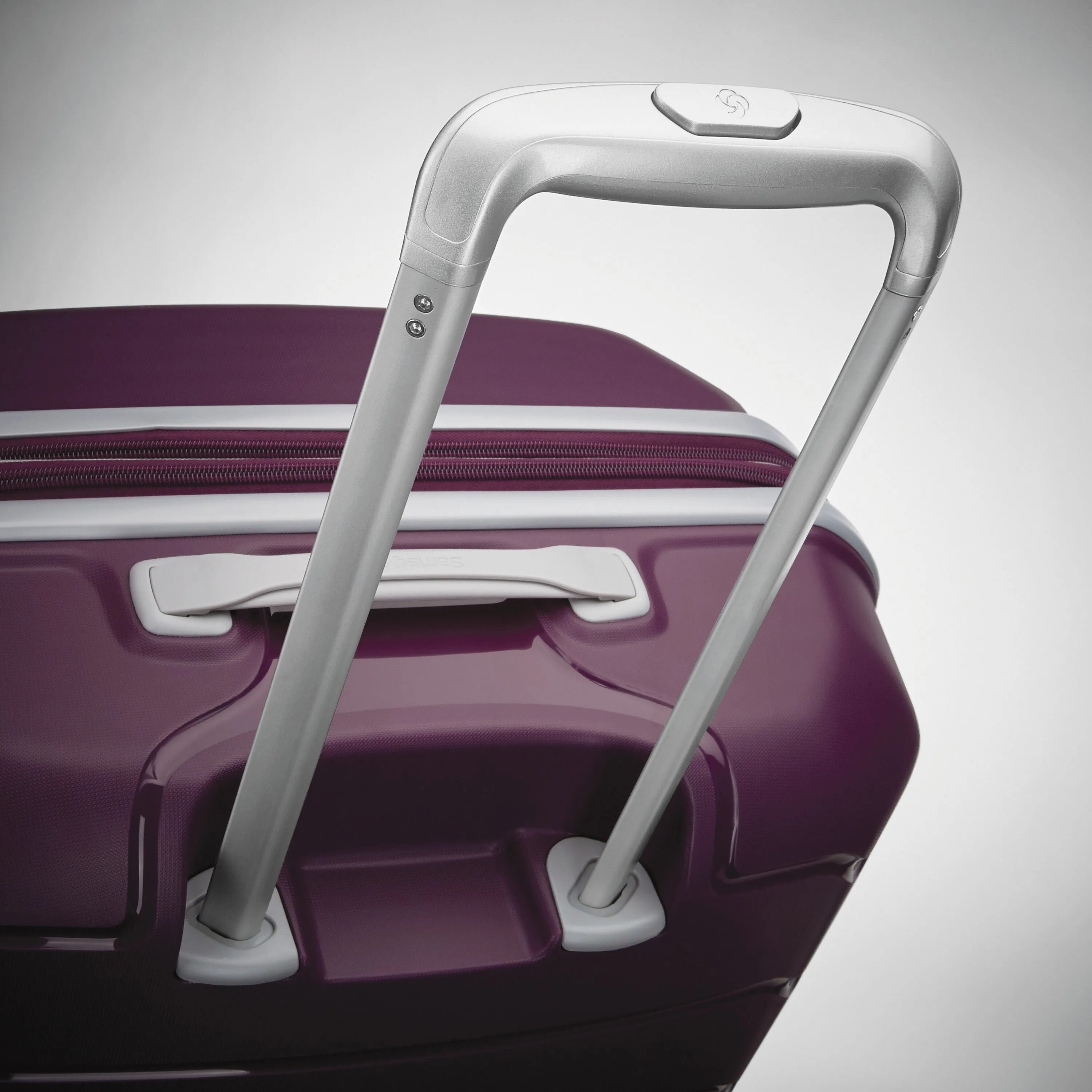 Samsonite Freeform 21" Carry on Spinner