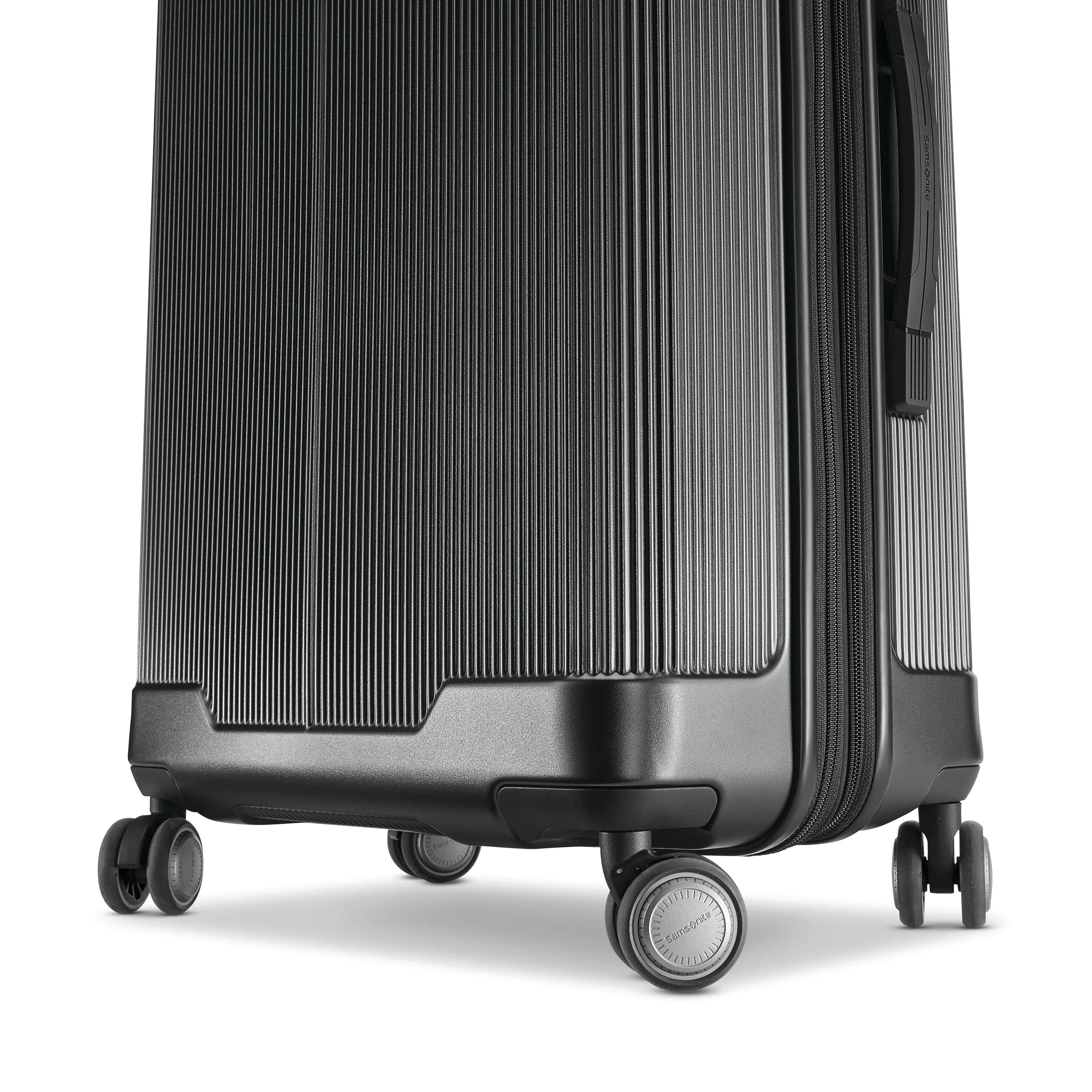 Samsonite Silhouette 17 Large Hardside Spinner